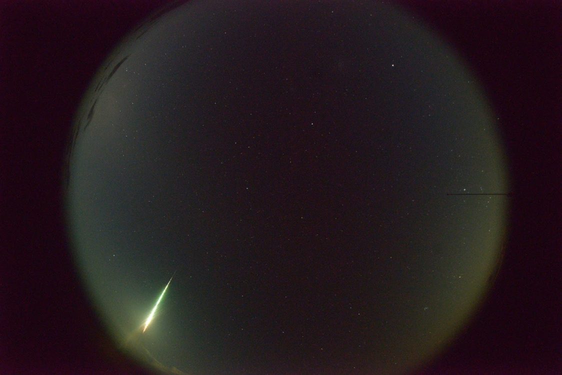 Meteorite captured on a skyward facing camera in Wilpoorinna, SA, Australia. Photo Credit: Desert Fireball Network, Curtin University